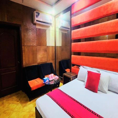 Sapphire Inn Motel Лахор Экстерьер фото