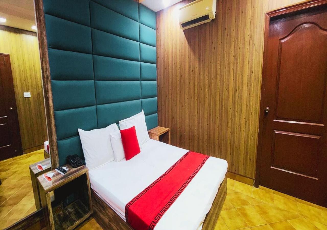 Sapphire Inn Motel Лахор Экстерьер фото